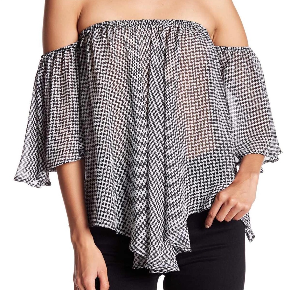Noa Elle off the shoulder top